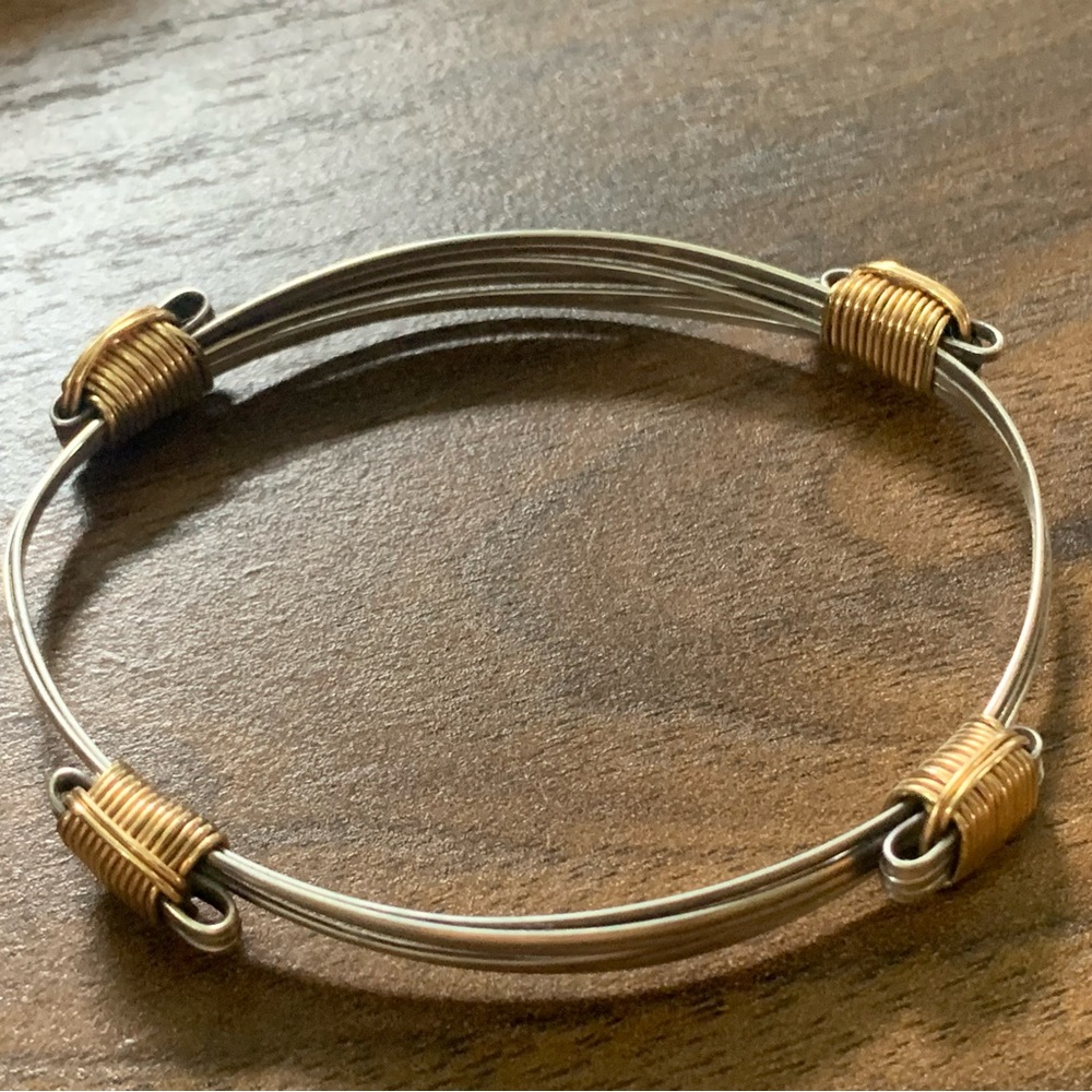 Elephant hair 3 stand bracelet 4 gold knots